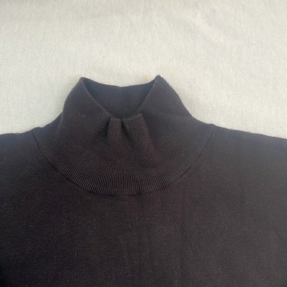 Vici Black Sweater - Picture 2 of 4
